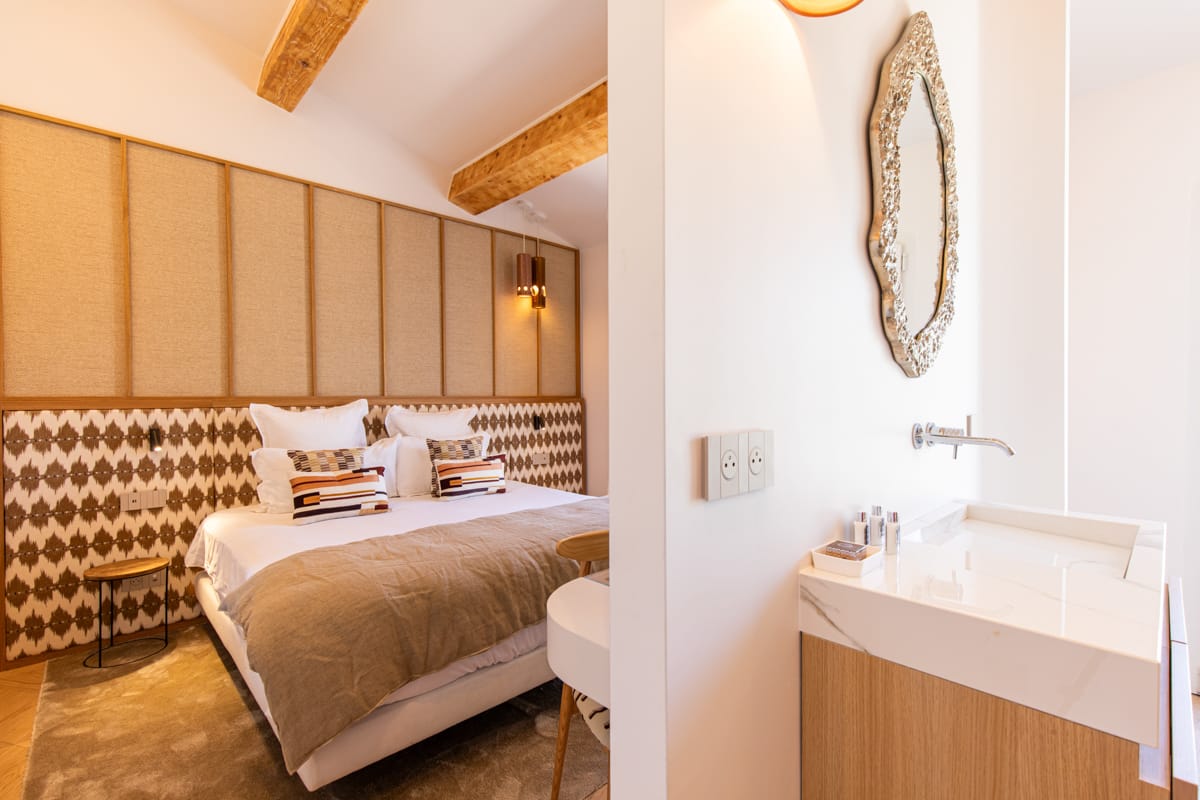 Chambre avec poutres apparentes